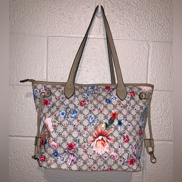 Purse - Picture 2 of 3